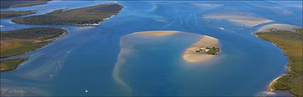 Sand Patterns - Great Sandy Strait - Fraser Island - QLD (PBH4 00 17802)